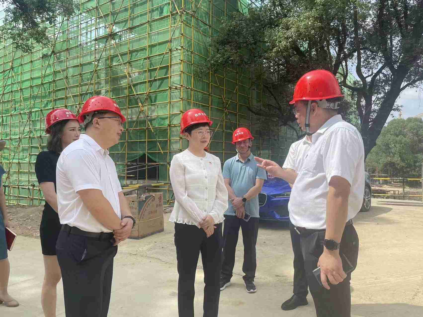 革命老区职业教育发展新格局现雏形 ——江西软件职业技术大学数字经济产业学院一期主体建筑全面封顶